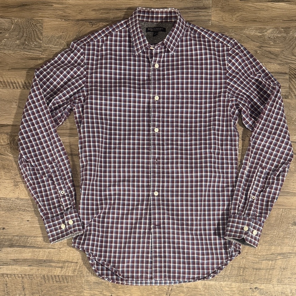 Banana Republic “Soft Wash Slim Fit” Plaid Shirt - Blue Red and White - Size S